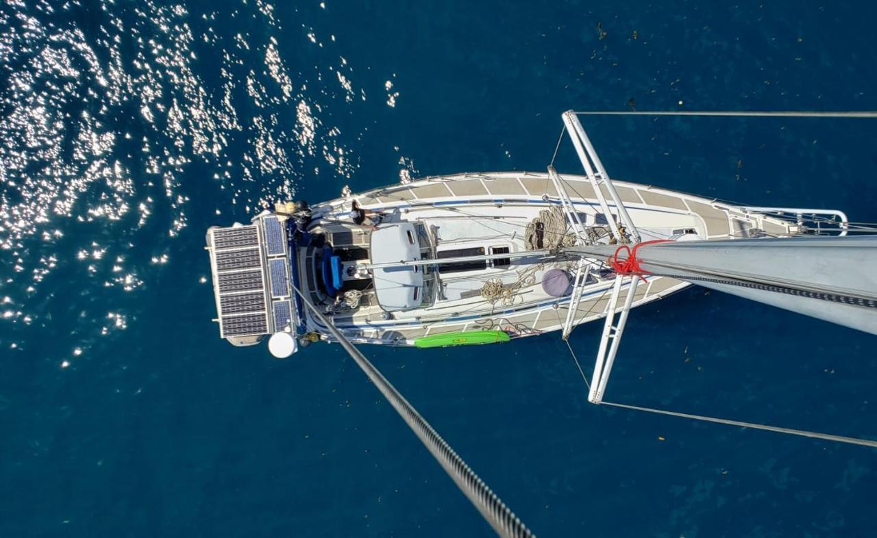 2 Nuits Insolites & 1 Excursion Voile A Bord Du Voilier Mori Ora Муреа Екстериор снимка