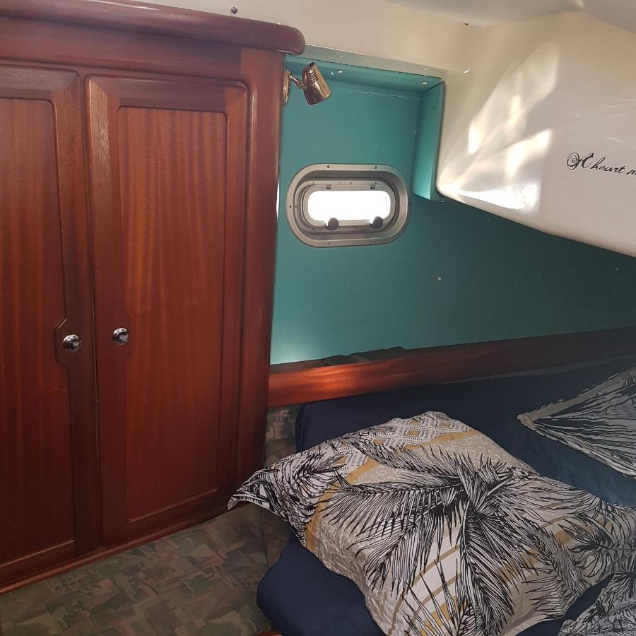 2 Nuits Insolites & 1 Excursion Voile A Bord Du Voilier Mori Ora Муреа Екстериор снимка