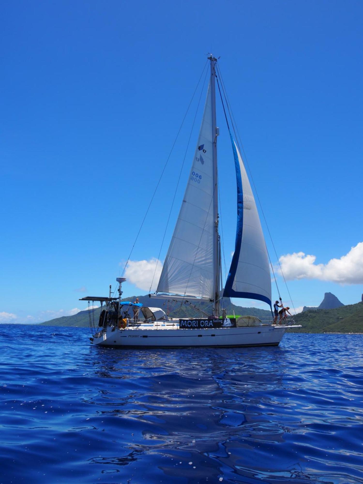 2 Nuits Insolites & 1 Excursion Voile A Bord Du Voilier Mori Ora Муреа Екстериор снимка